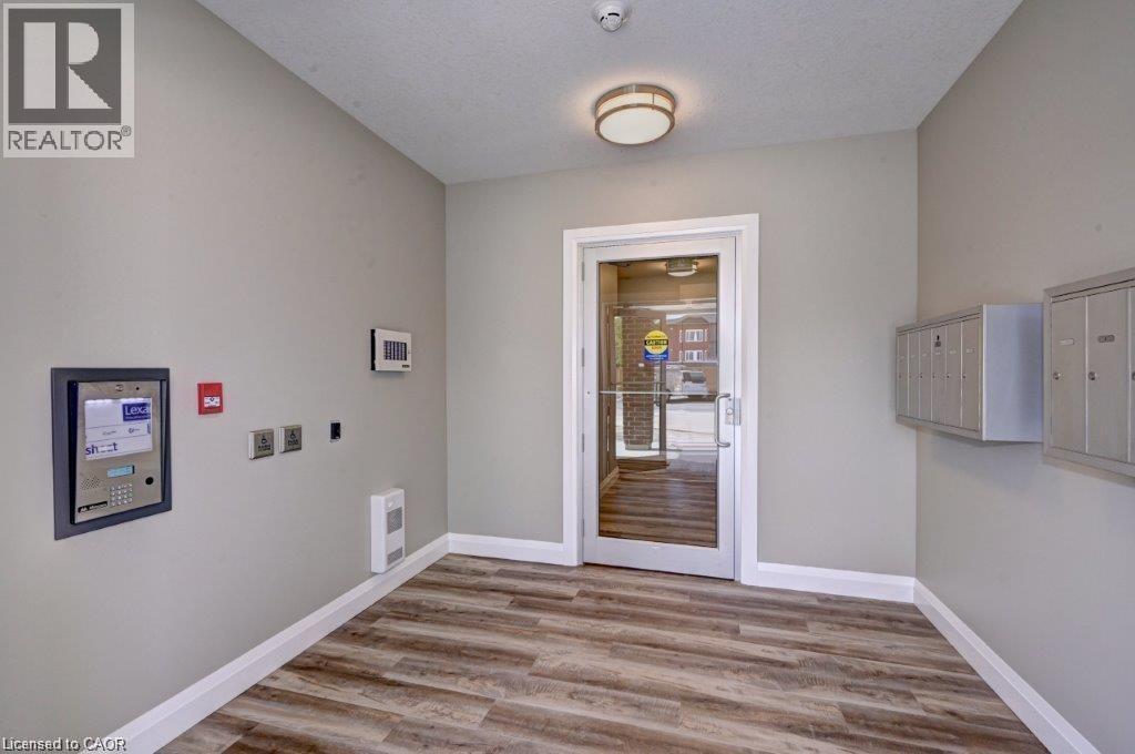 33 Murray Court Unit# 2, Milverton, Ontario  N0K 1M0 - Photo 2 - 40839059