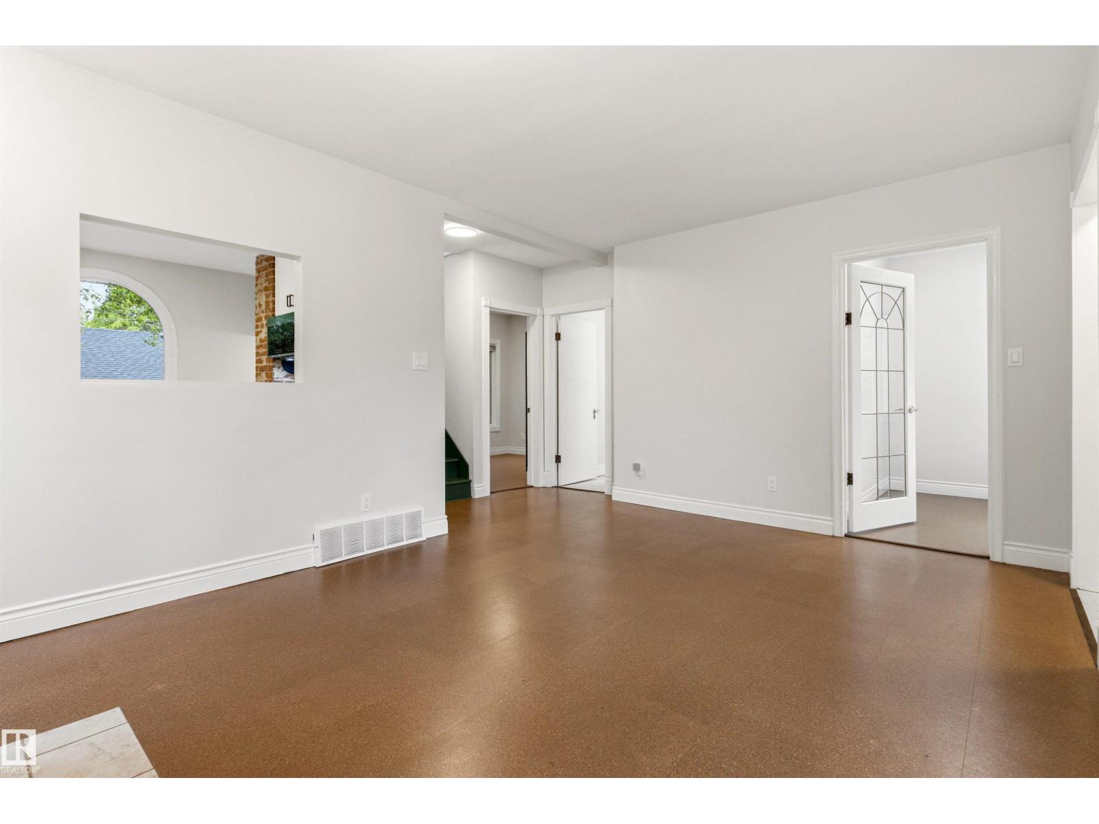 10628 73 Av Nw, Edmonton, Alberta  T6E 1C4 - Photo 6 - E4493823