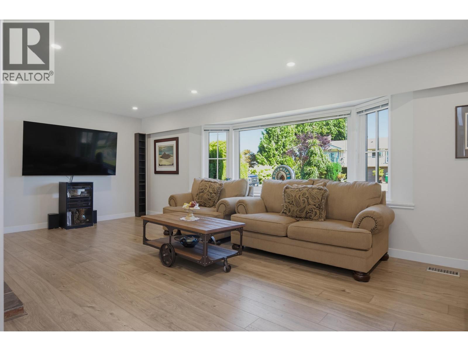 20214 Patterson Avenue, Maple Ridge, British Columbia  V2X 2P4 - Photo 8 - R3135984