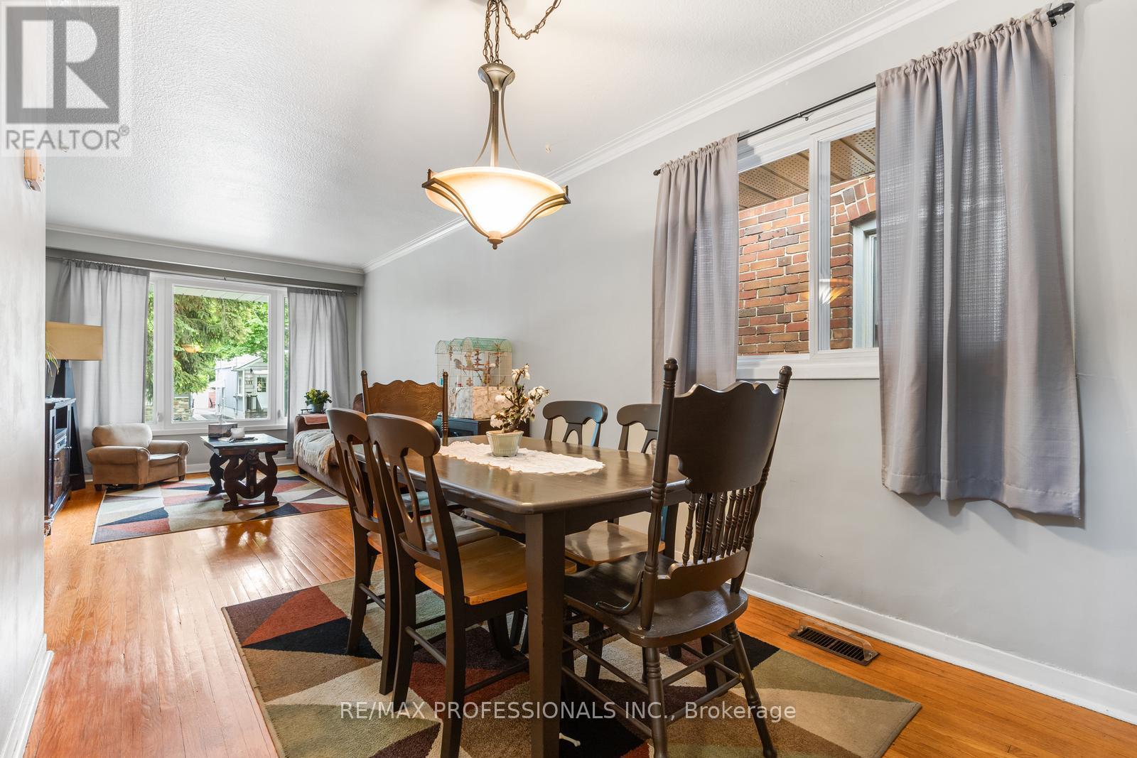 102 Symons Street, Toronto, Ontario  M8V 1V2 - Photo 10 - W13448048