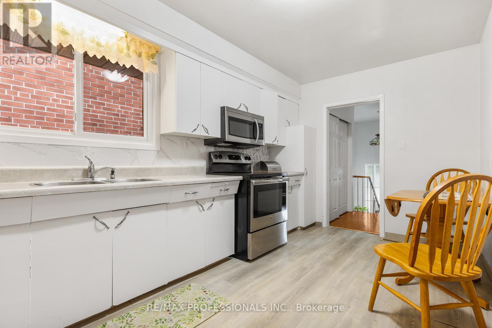 102 Symons Street, Toronto, Ontario  M8V 1V2 - Photo 12 - W13448048
