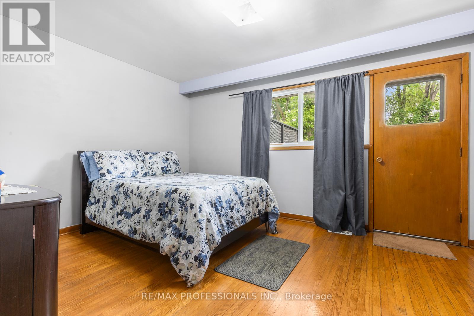 102 Symons Street, Toronto, Ontario  M8V 1V2 - Photo 14 - W13448048