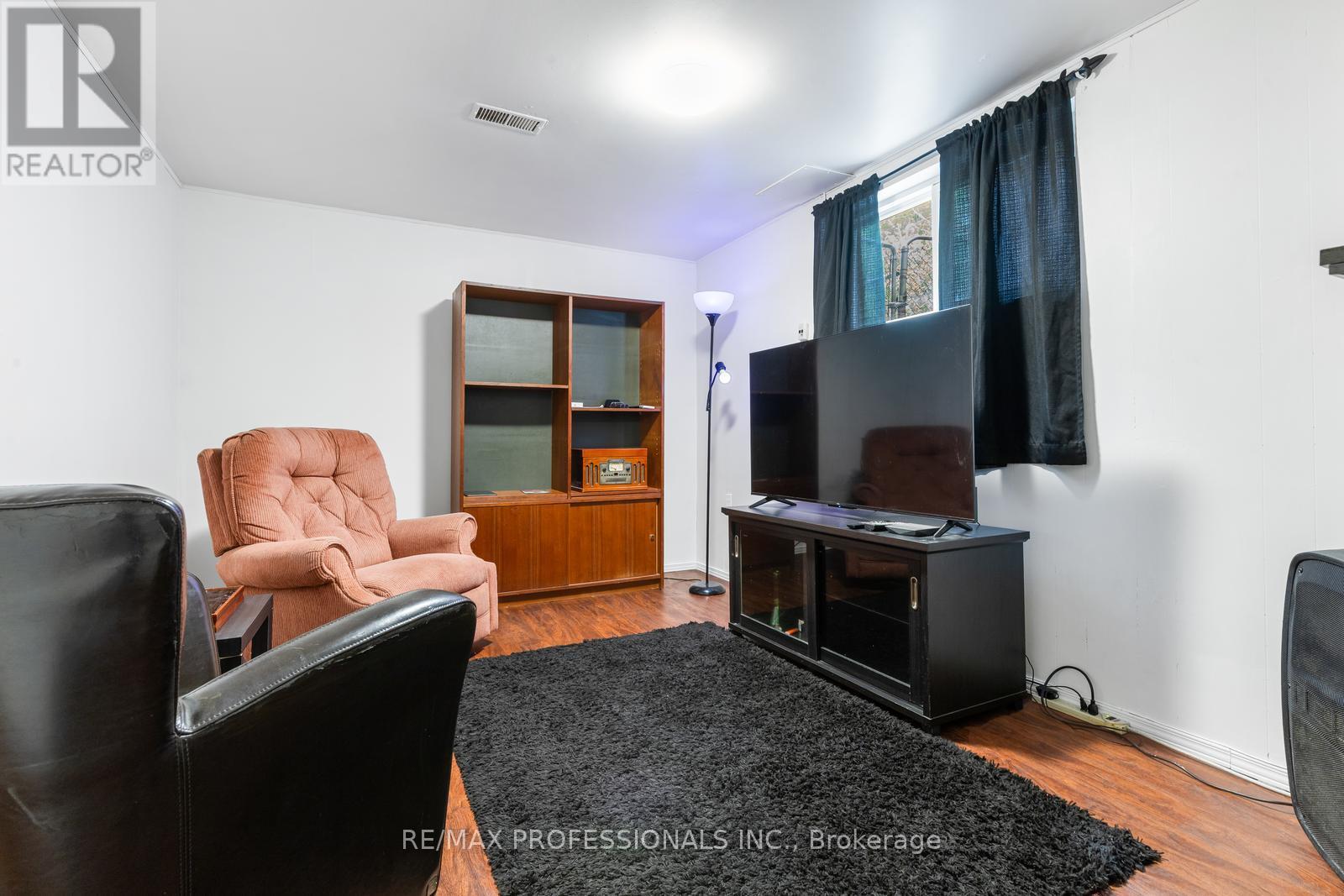 102 Symons Street, Toronto, Ontario  M8V 1V2 - Photo 22 - W13448048