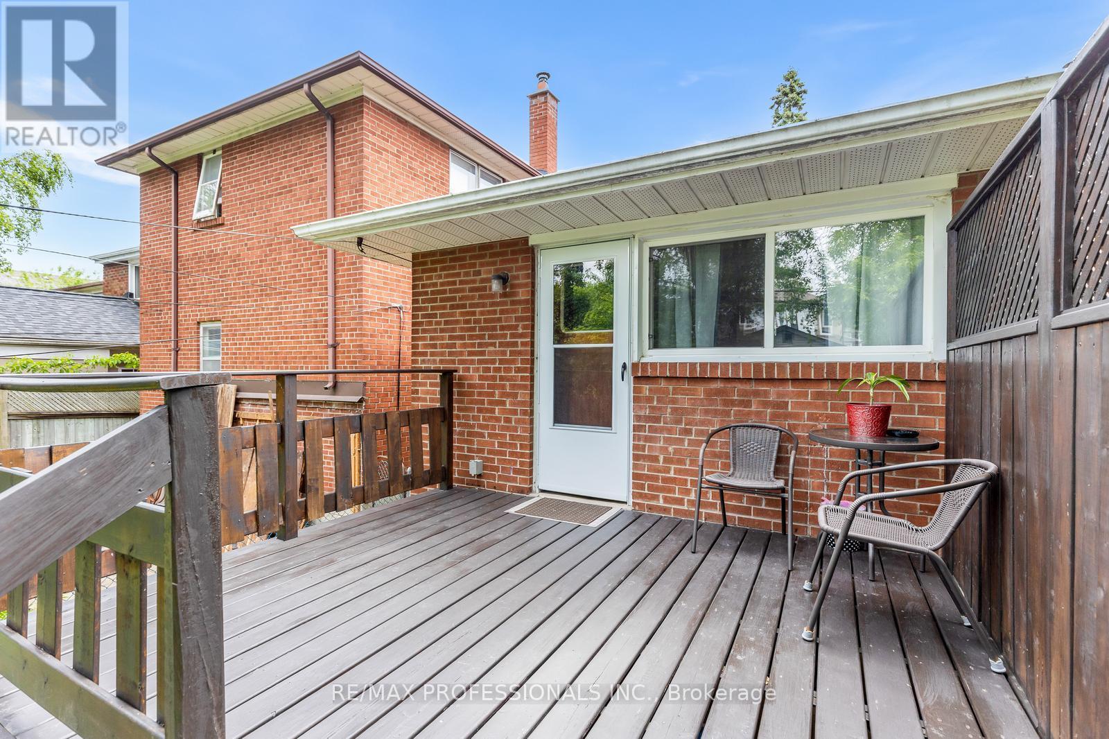 102 Symons Street, Toronto, Ontario  M8V 1V2 - Photo 26 - W13448048