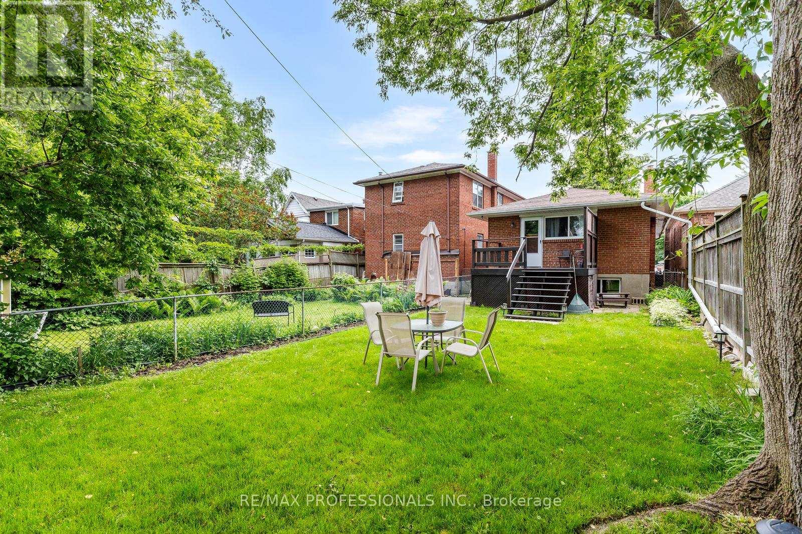 102 Symons Street, Toronto, Ontario  M8V 1V2 - Photo 29 - W13448048