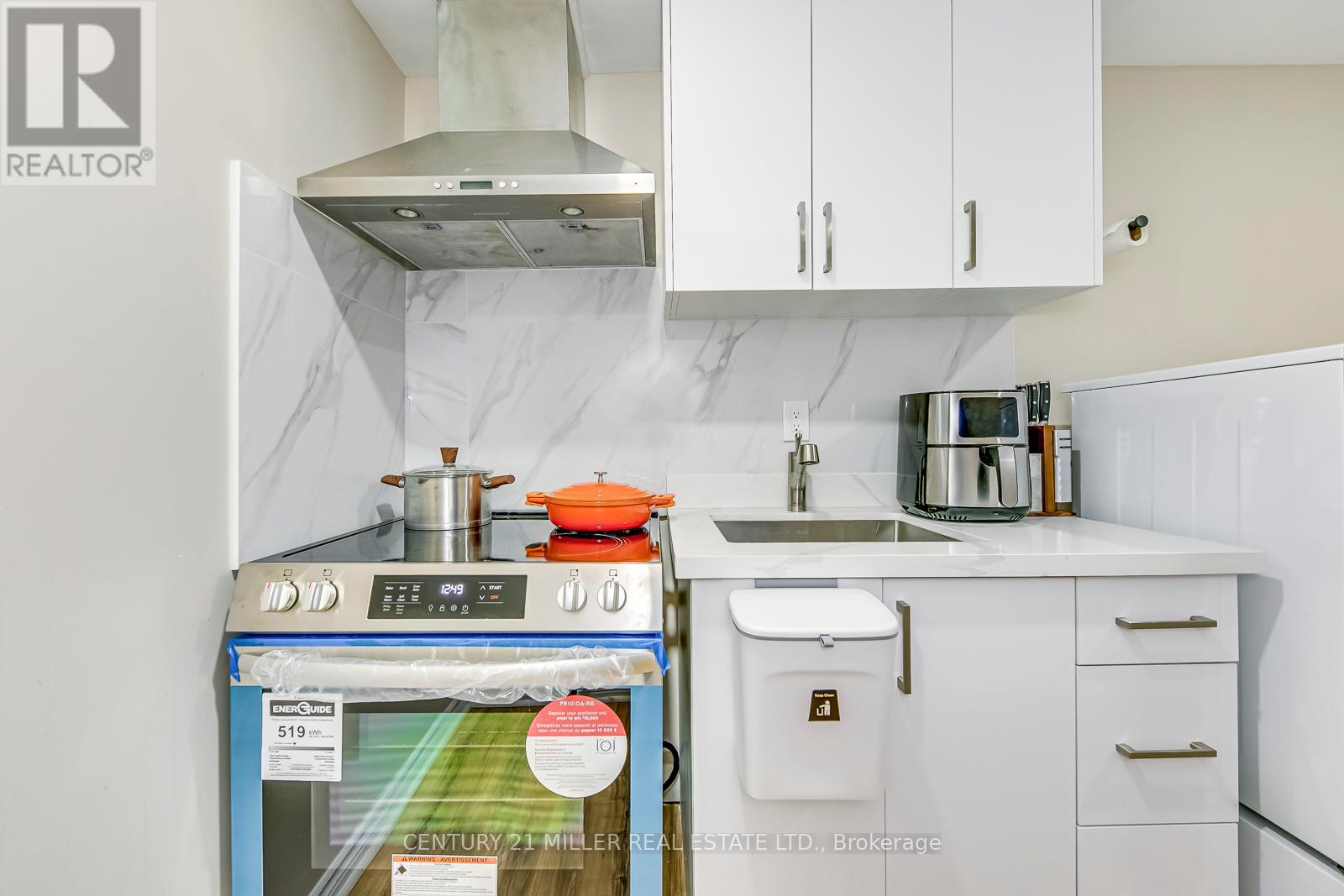 #lower - 1351 Fieldcrest Lane, Oakville, Ontario  L6M 2W8 - Photo 13 - W13448056