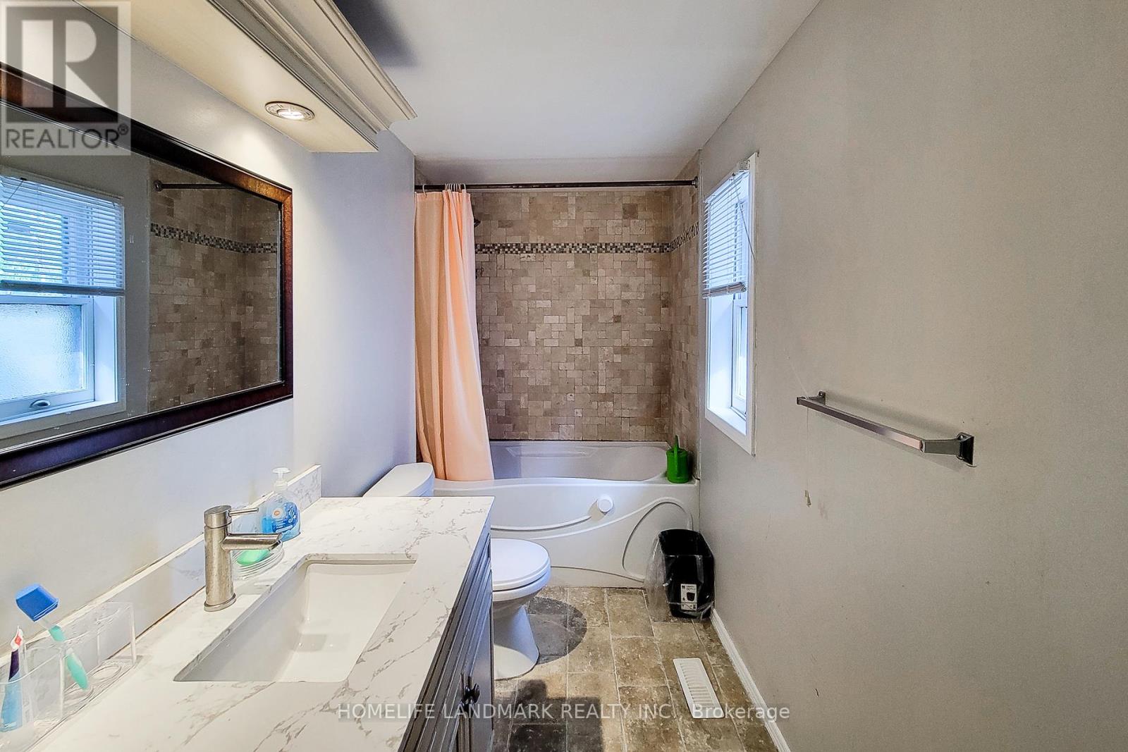 242 Bowman Street, Hamilton, Ontario  L8S 2V2 - Photo 14 - X13448054