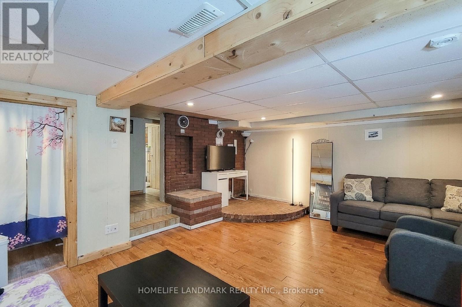 242 Bowman Street, Hamilton, Ontario  L8S 2V2 - Photo 17 - X13448054