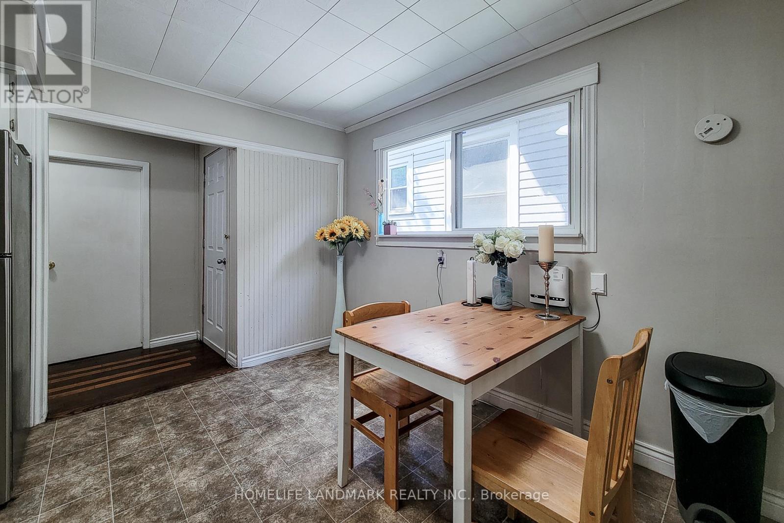 242 Bowman Street, Hamilton, Ontario  L8S 2V2 - Photo 5 - X13448054