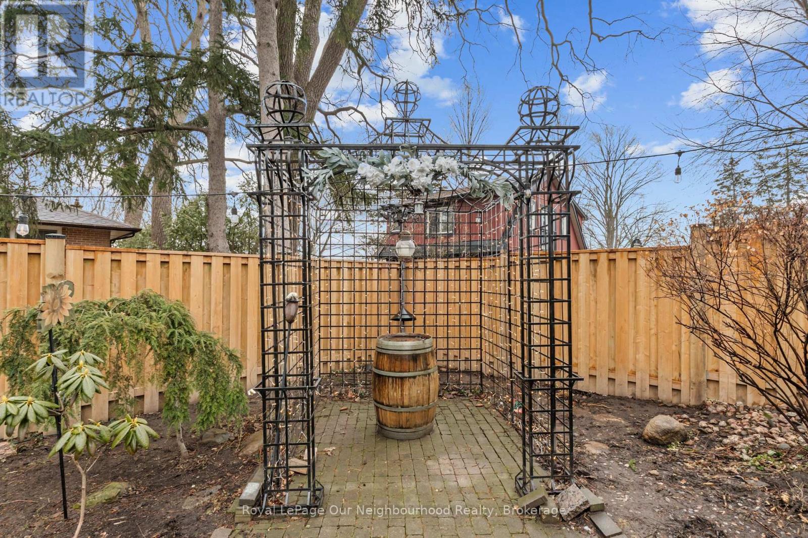 305 Trent Street W, Whitby, Ontario  L1N 1M3 - Photo 47 - E13448102