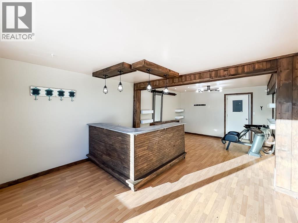 8 Railway Avenue NE, Falher, Alberta  T0H 1M0 - Photo 3 - A2272159