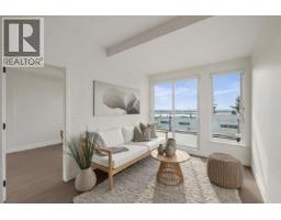 553 422 E 3RD STREET, North Vancouver, British Columbia