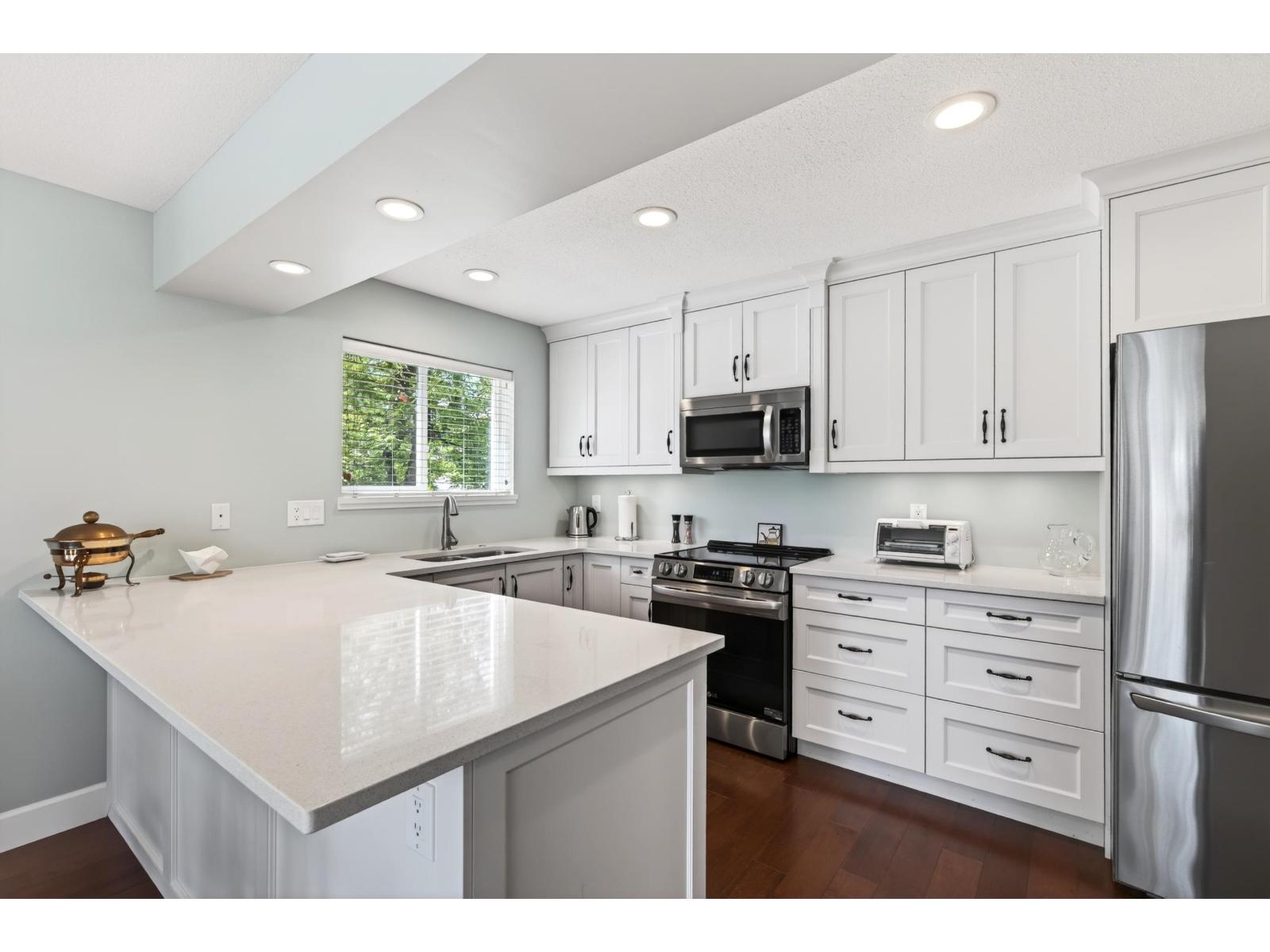202 15717 Marine Drive, White Rock, British Columbia  V4B 1E4 - Photo 15 - R3135692