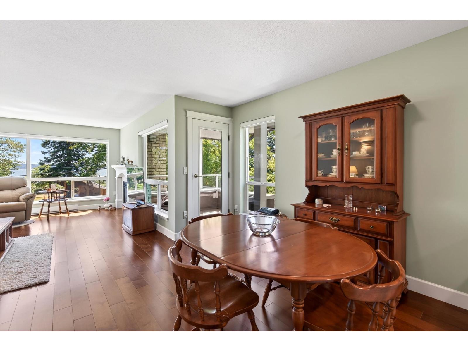 202 15717 Marine Drive, White Rock, British Columbia  V4B 1E4 - Photo 11 - R3135692