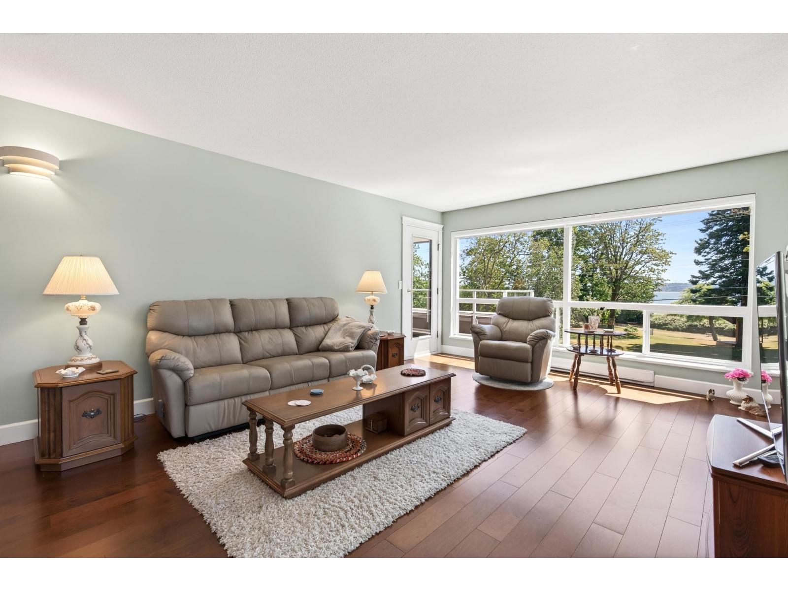 202 15717 Marine Drive, White Rock, British Columbia  V4B 1E4 - Photo 5 - R3135692