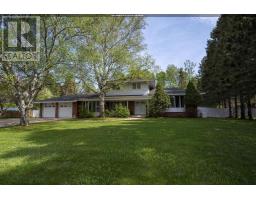 2108 FREEMAN DR, THUNDER BAY, Ontario