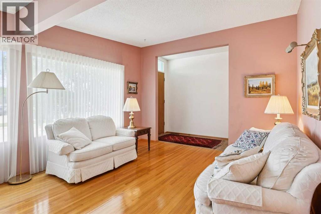 4312 40 Street Nw, Calgary, Alberta  T3A 0H6 - Photo 4 - A2319736