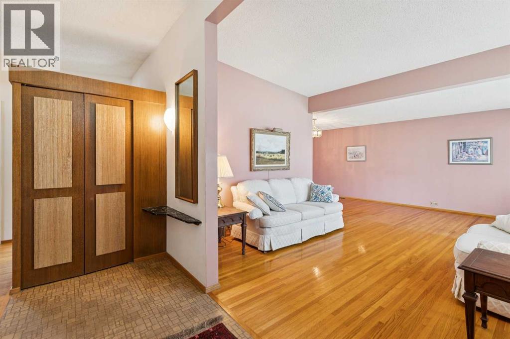 4312 40 Street Nw, Calgary, Alberta  T3A 0H6 - Photo 2 - A2319736