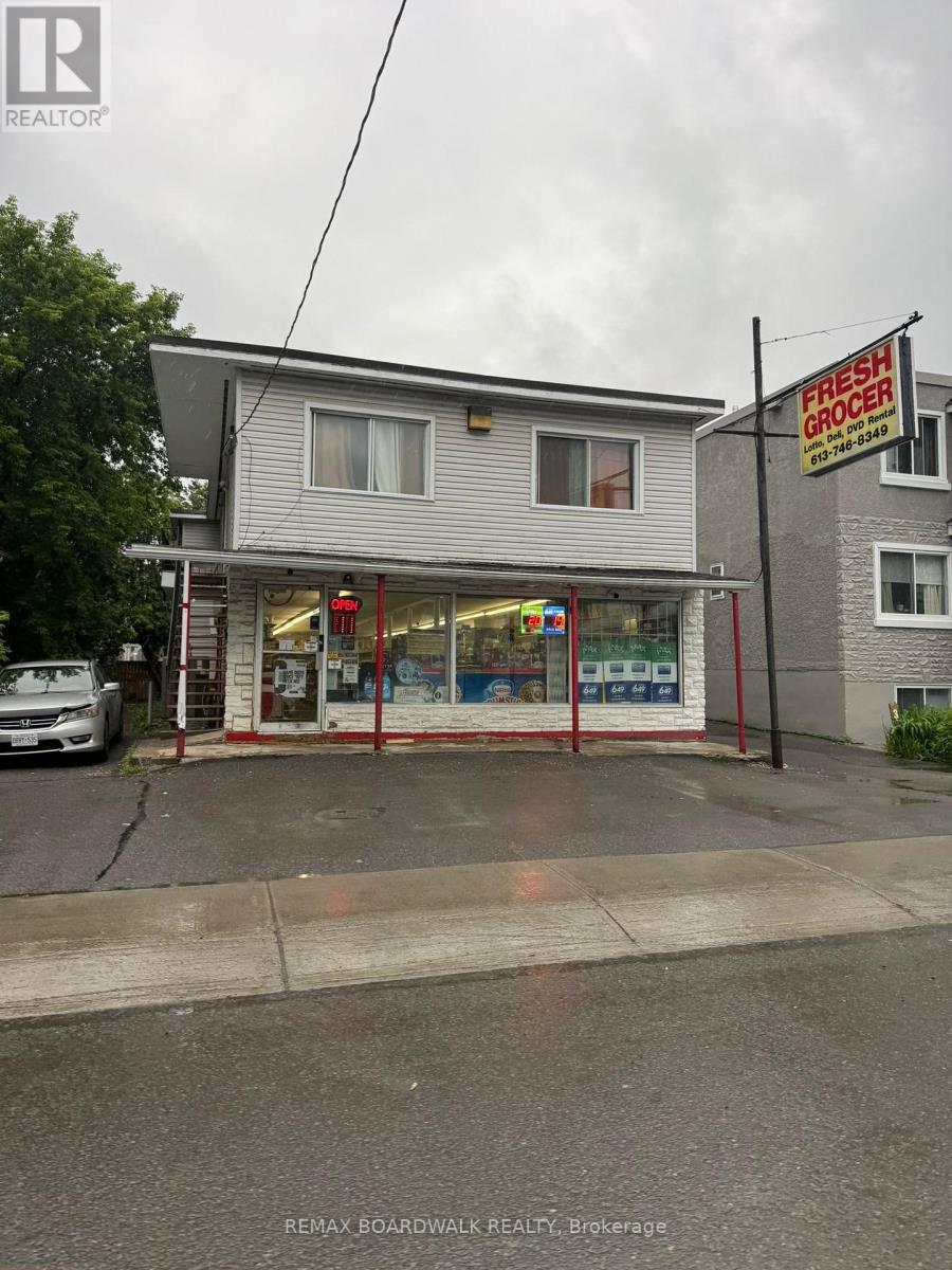 <h3>$1,200,000</h3><p>40 Jolliet Avenue, Ottawa, Ontario</p>
