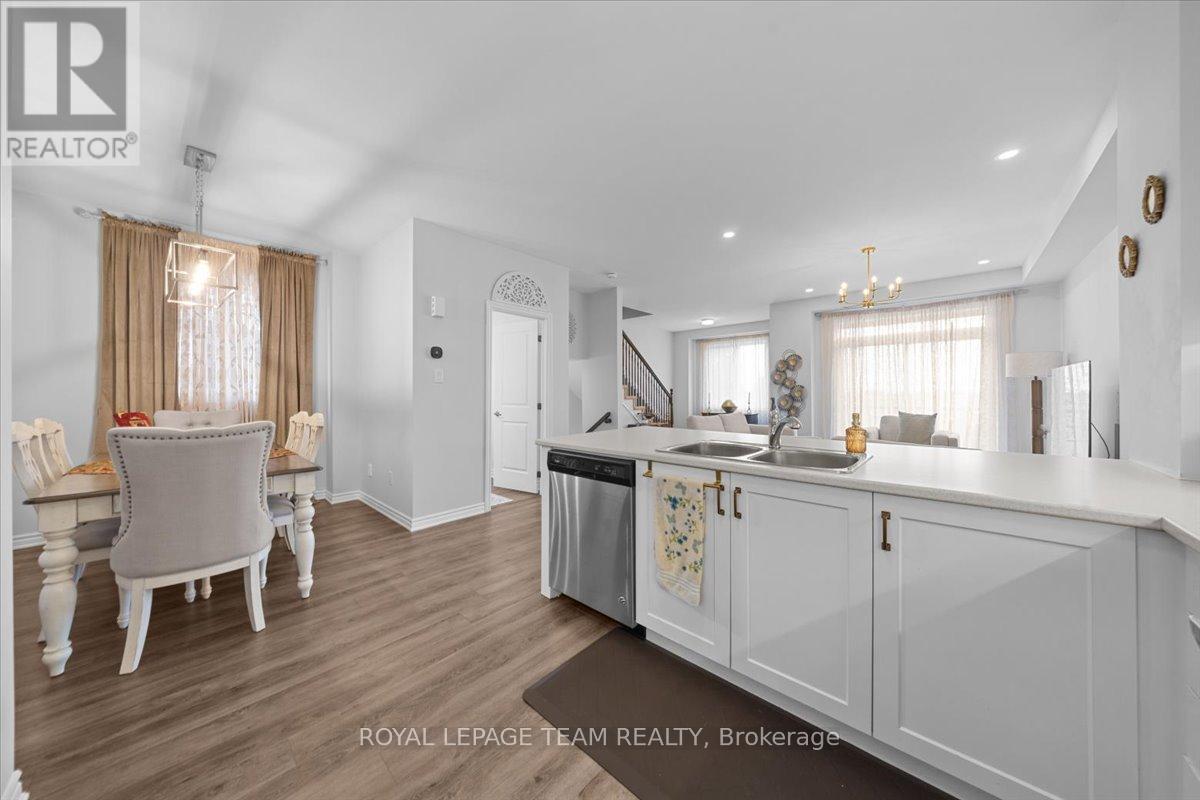 209 Hibernian Walk, Ottawa, Ontario  K2V 0R6 - Photo 11 - X13448198