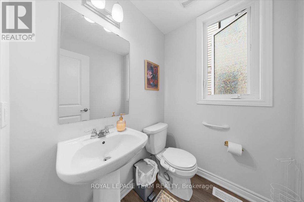 209 Hibernian Walk, Ottawa, Ontario  K2V 0R6 - Photo 12 - X13448198