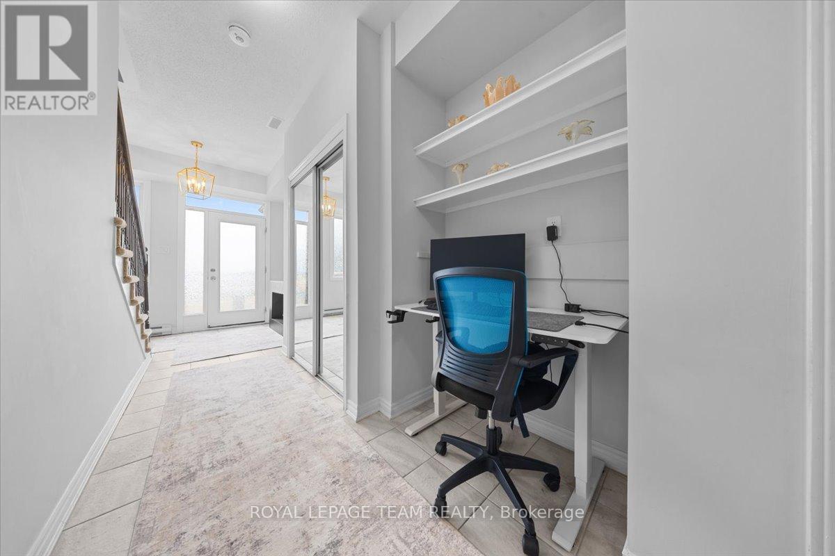 209 Hibernian Walk, Ottawa, Ontario  K2V 0R6 - Photo 3 - X13448198