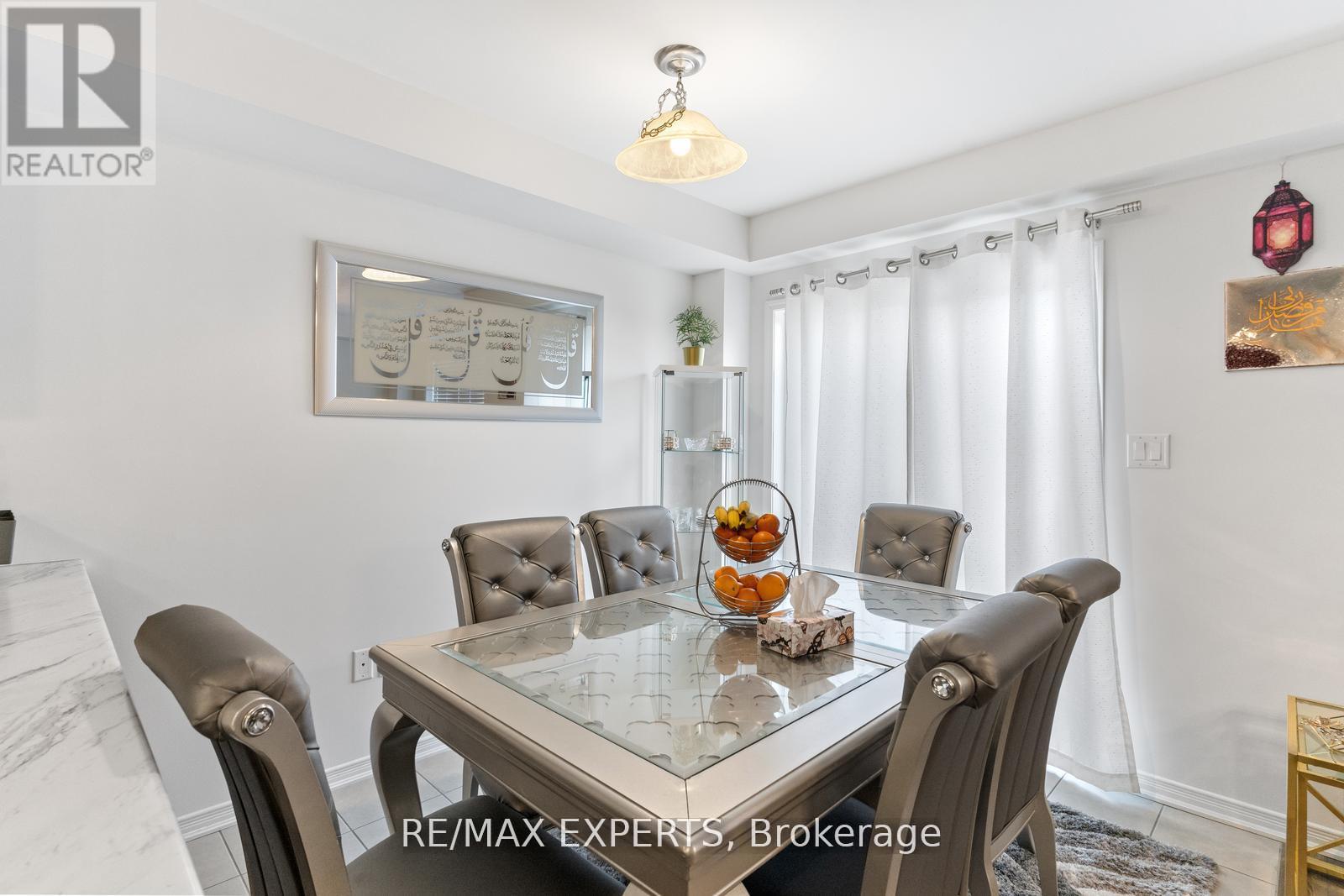 405 Pumpkin Pass, Hamilton, Ontario  L0R 1C0 - Photo 2 - X13245452