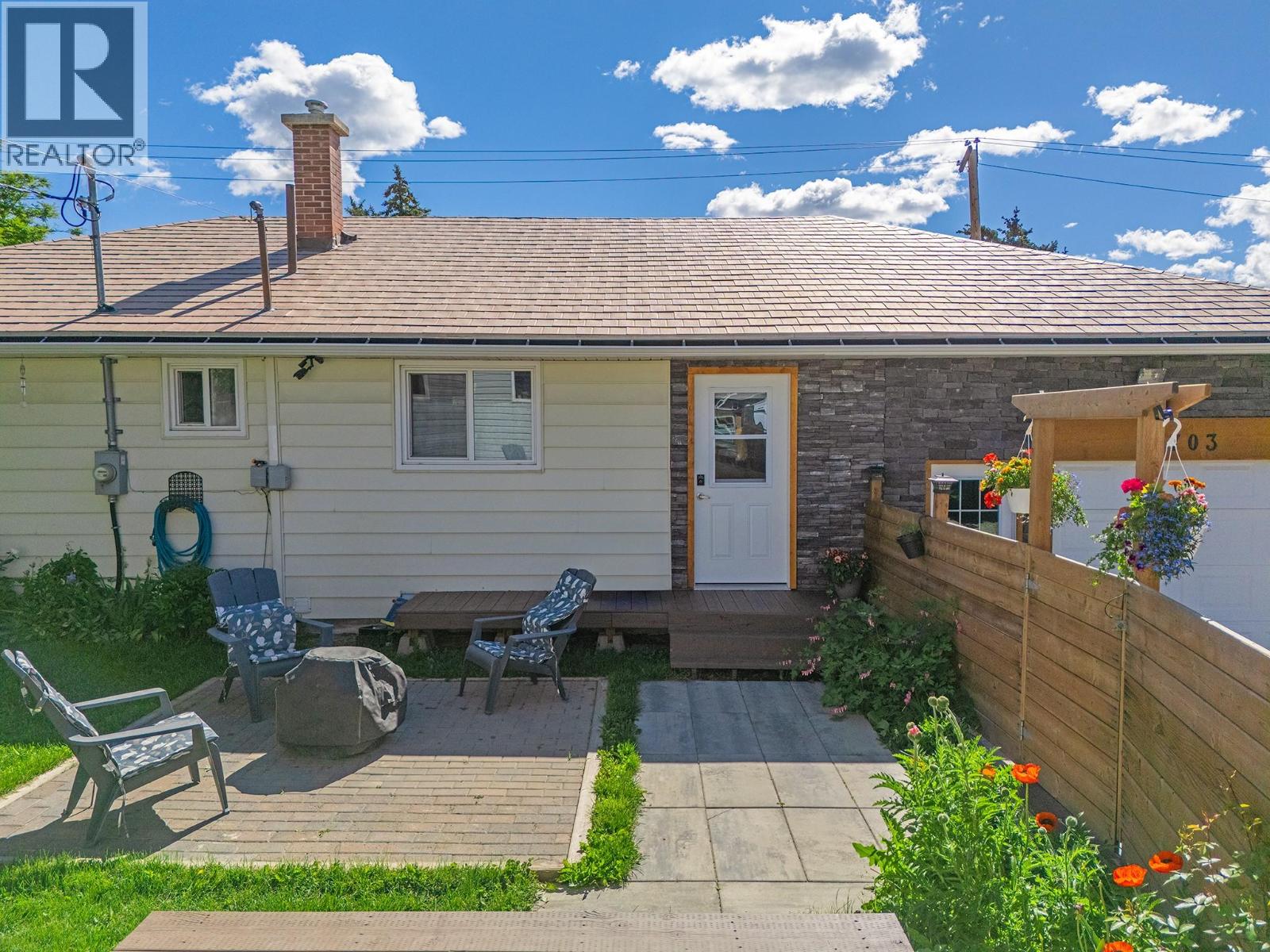 703 14th  S Avenue, Cranbrook, British Columbia  V1C 2Y2 - Photo 2 - 10390954