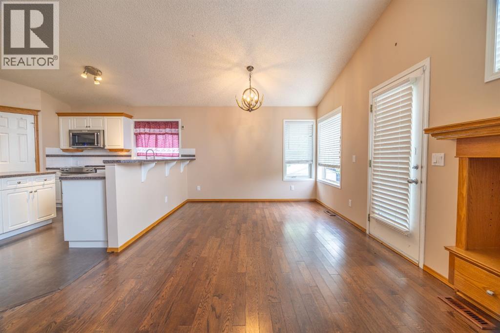 35 Maple Walk, Crossfield, Alberta  T0M 0S0 - Photo 17 - A2317052