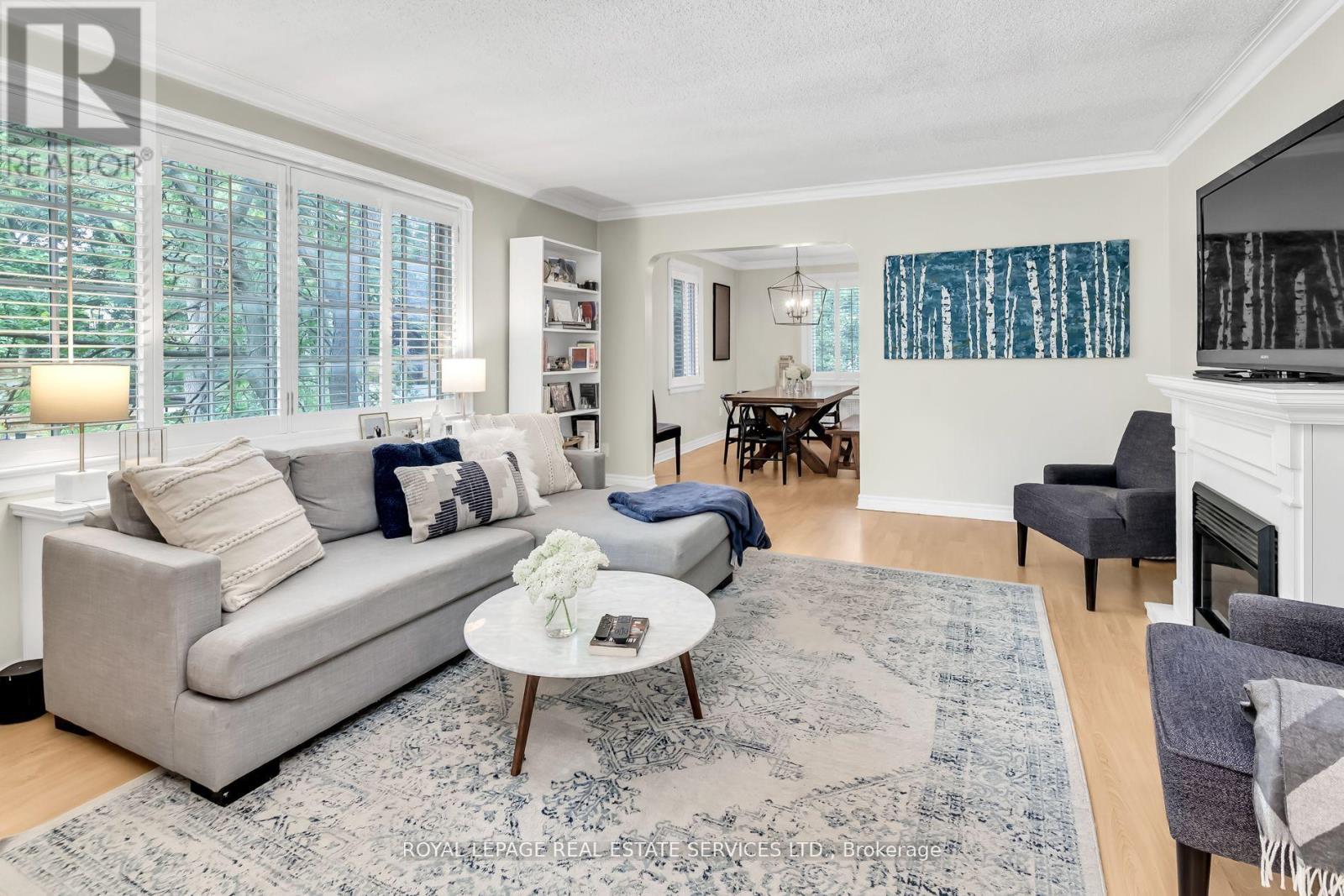 2nd Flr - 42 Gormley Avenue, Toronto, Ontario M4V 1Y8 - Photo 10 - C13448110