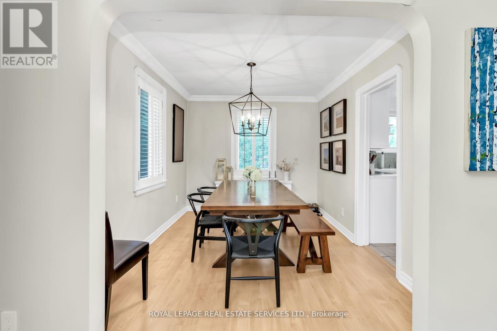 2nd Flr - 42 Gormley Avenue, Toronto, Ontario M4V 1Y8 - Photo 16 - C13448110