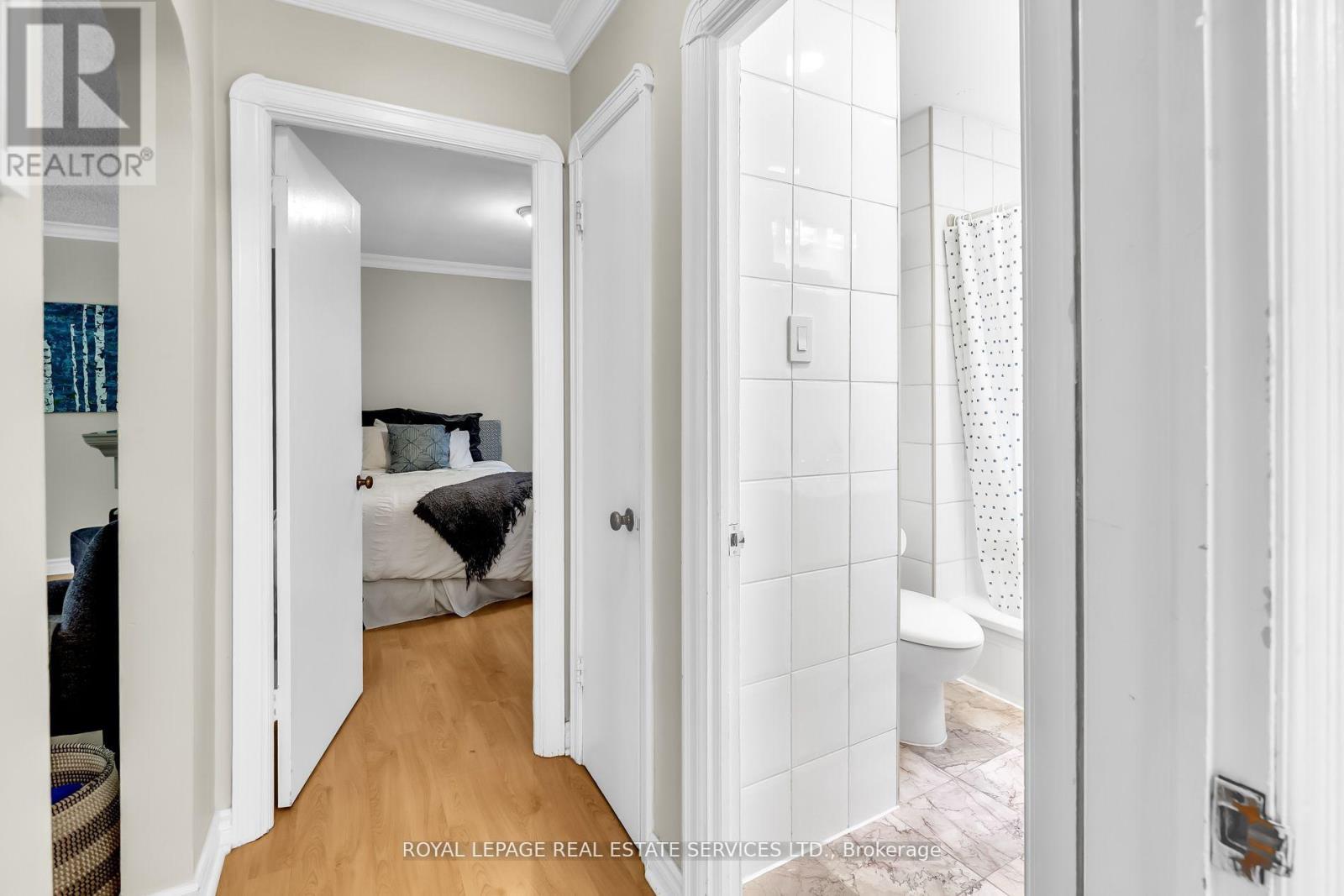 2nd Flr - 42 Gormley Avenue, Toronto, Ontario M4V 1Y8 - Photo 26 - C13448110