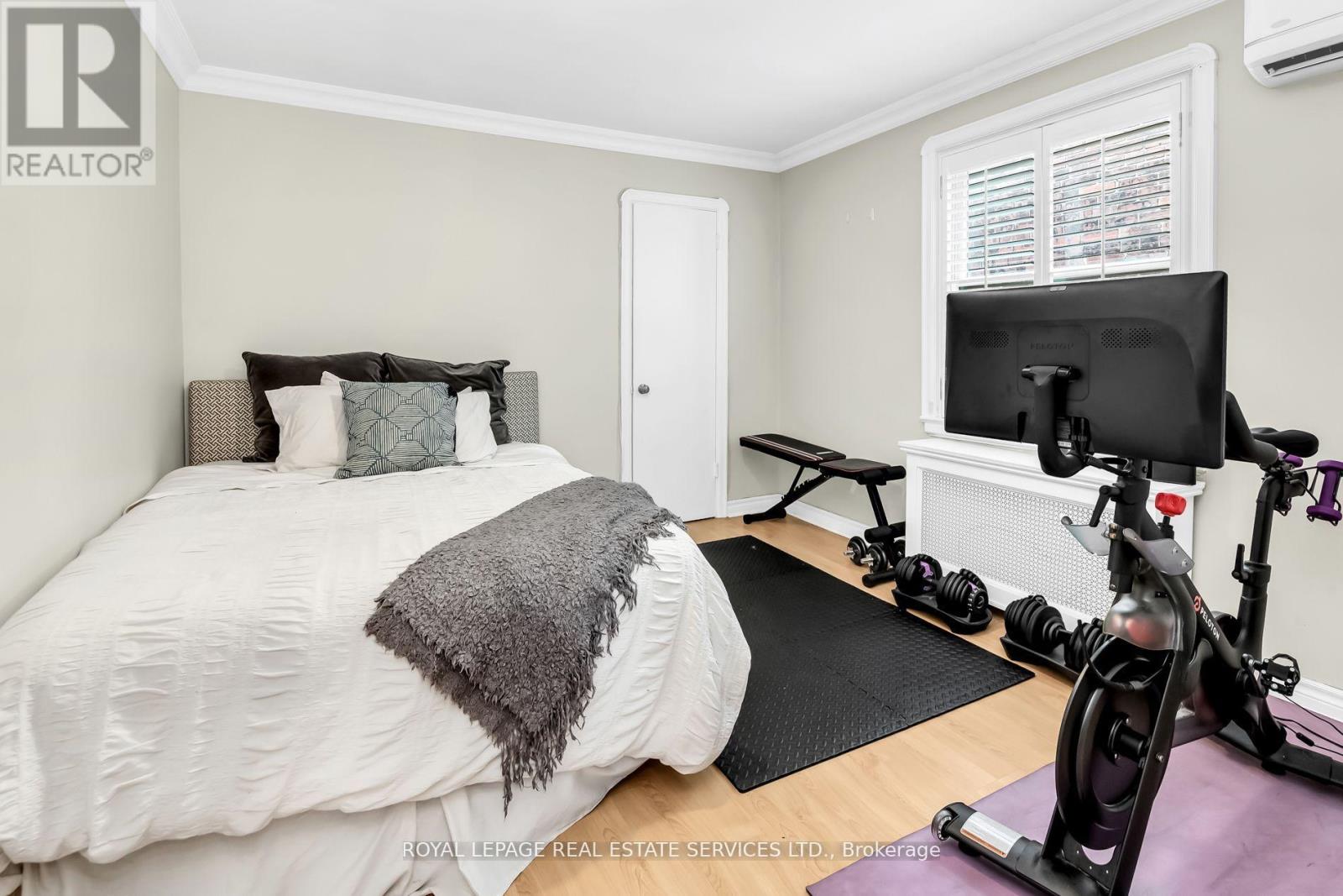 2nd Flr - 42 Gormley Avenue, Toronto, Ontario M4V 1Y8 - Photo 29 - C13448110