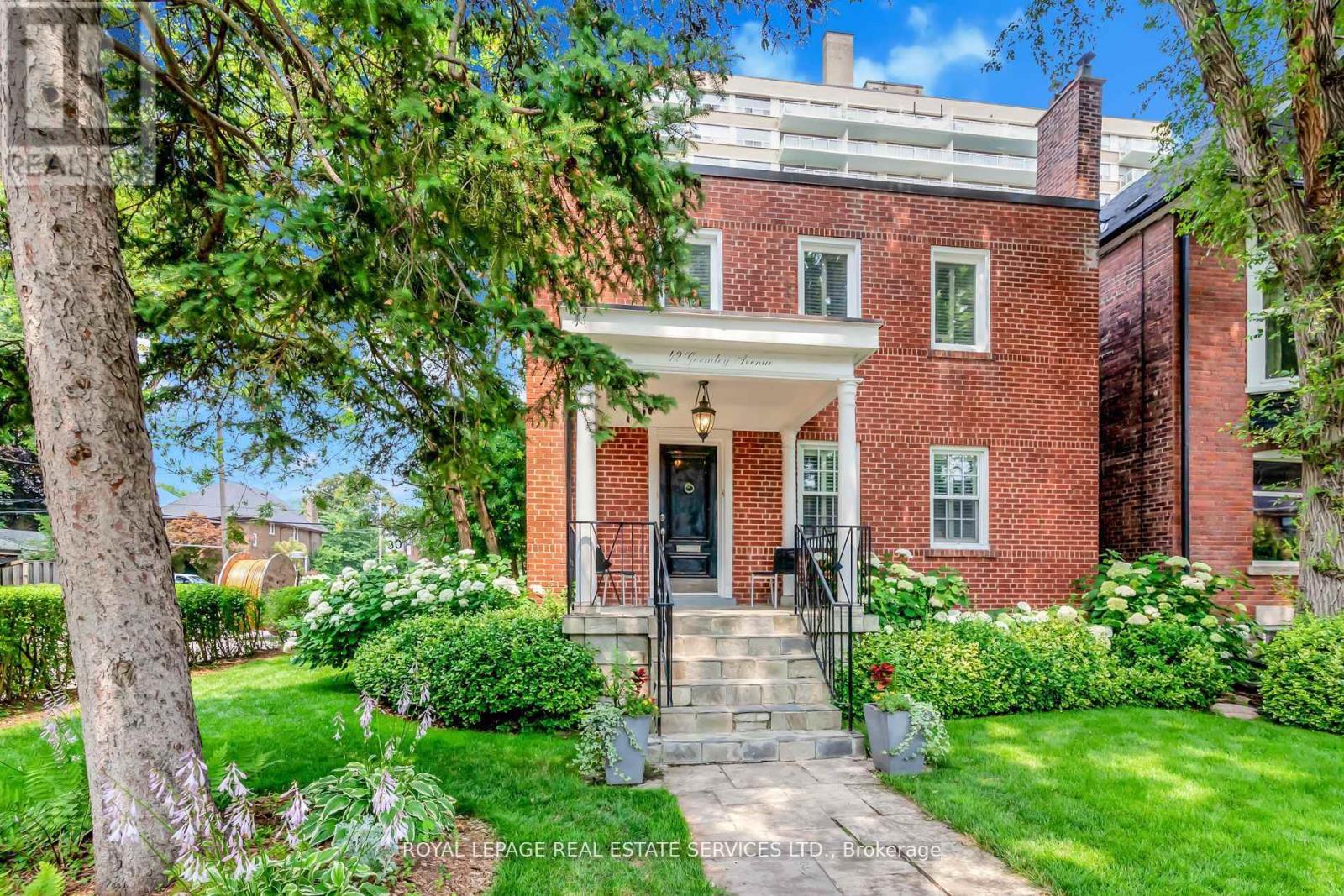 2nd Flr - 42 Gormley Avenue, Toronto, Ontario M4V 1Y8 - Photo 3 - C13448110