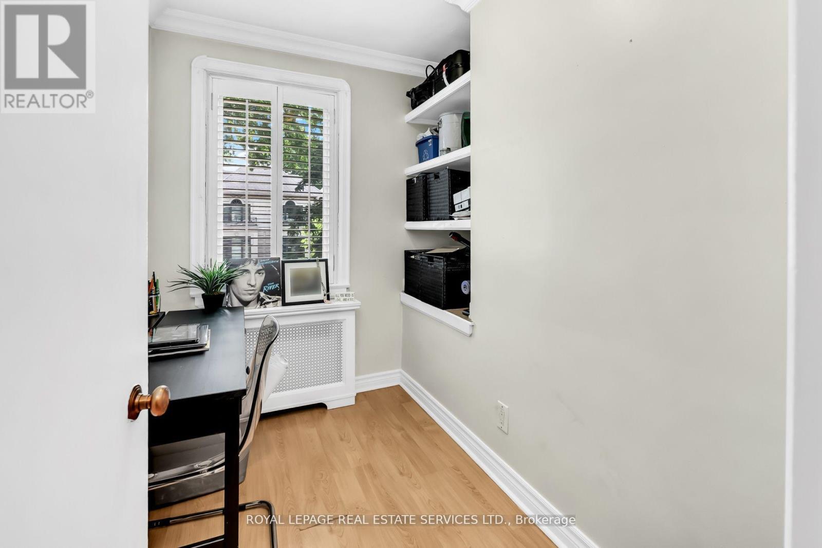 2nd Flr - 42 Gormley Avenue, Toronto, Ontario M4V 1Y8 - Photo 31 - C13448110