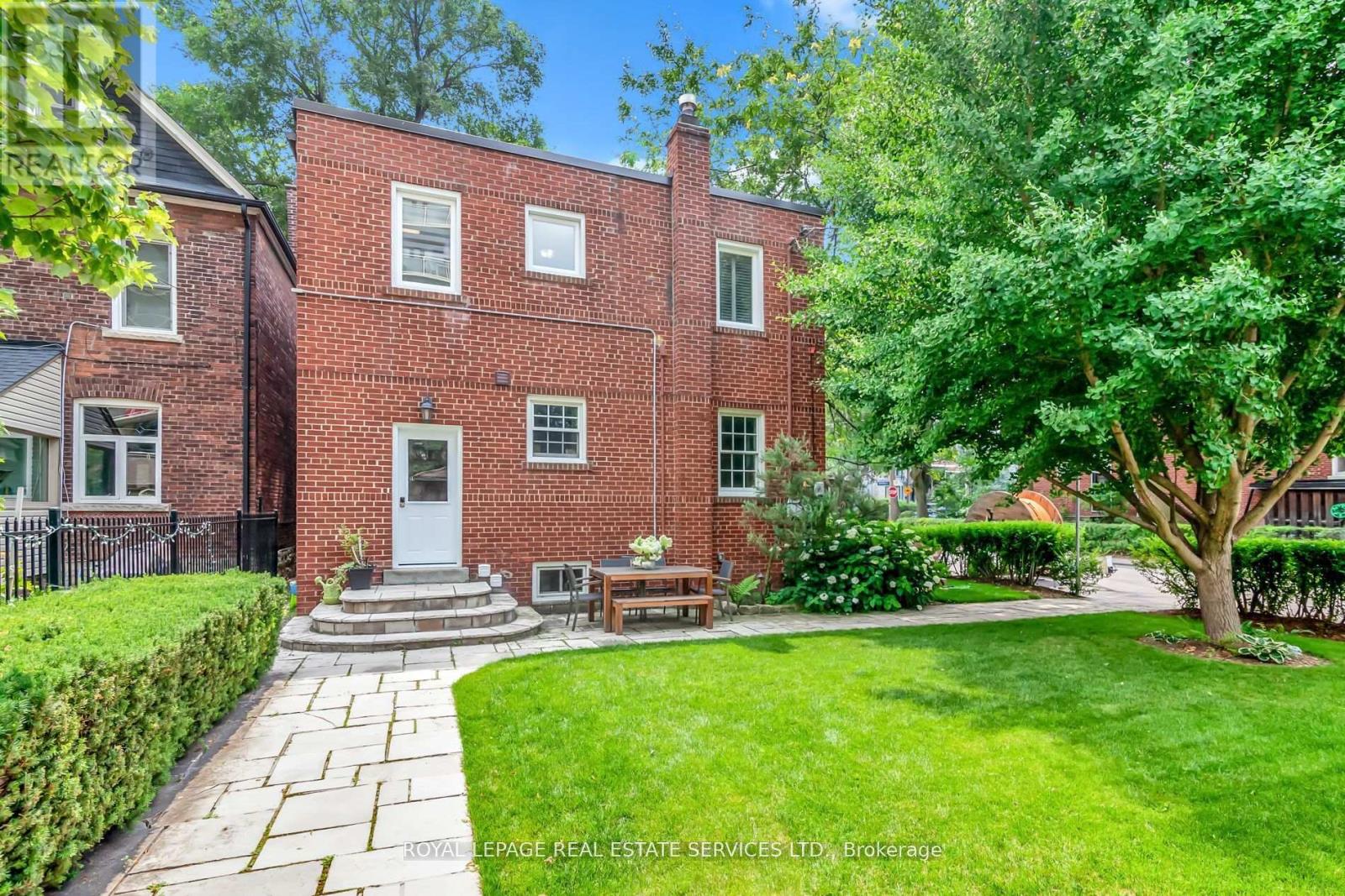 2nd Flr - 42 Gormley Avenue, Toronto, Ontario M4V 1Y8 - Photo 37 - C13448110