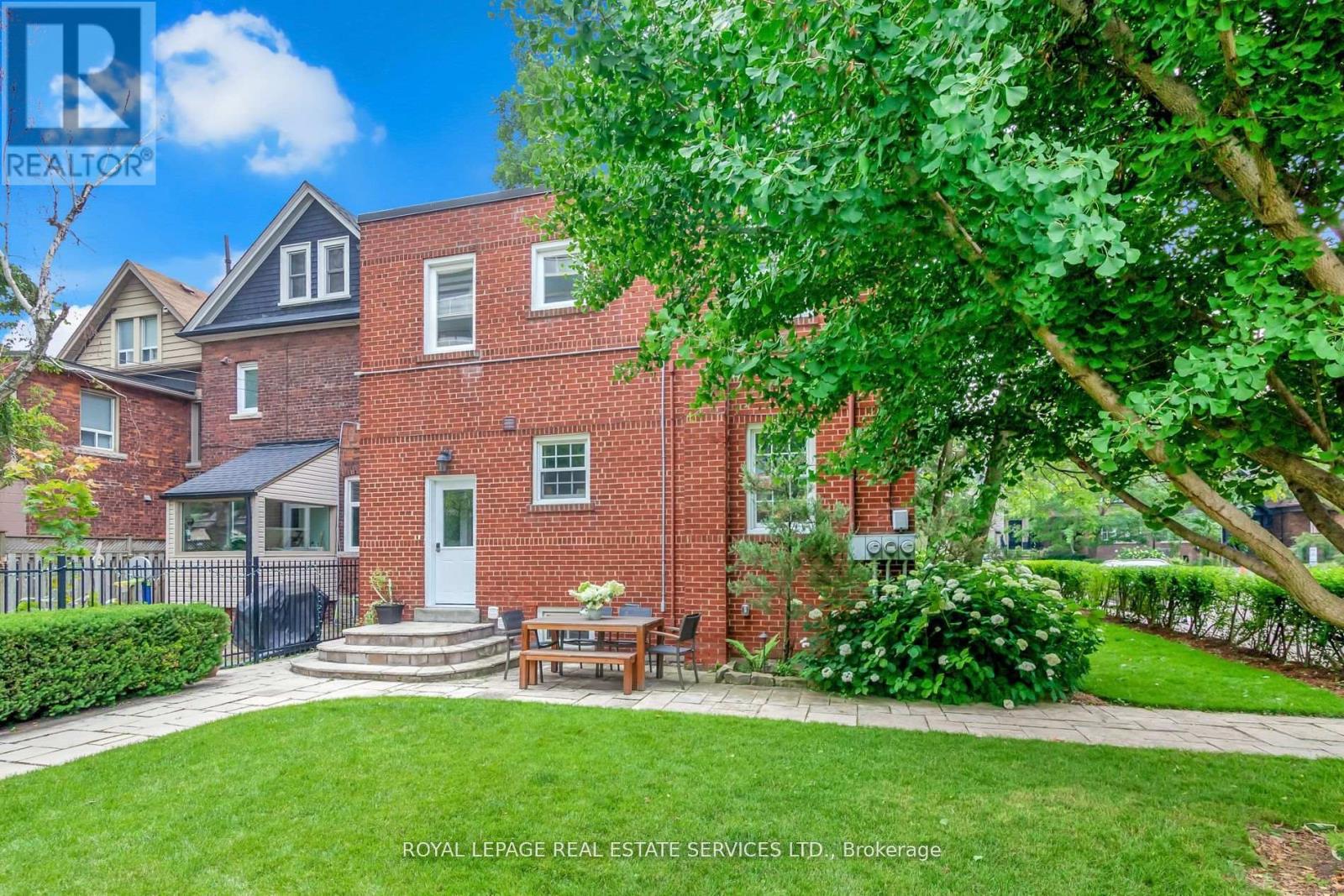 2nd Flr - 42 Gormley Avenue, Toronto, Ontario M4V 1Y8 - Photo 38 - C13448110