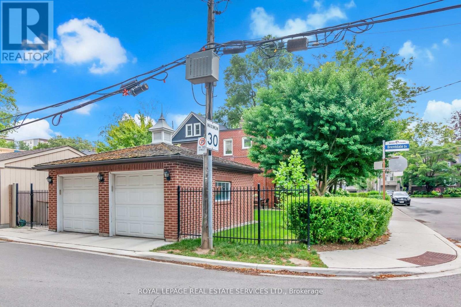 2nd Flr - 42 Gormley Avenue, Toronto, Ontario M4V 1Y8 - Photo 39 - C13448110
