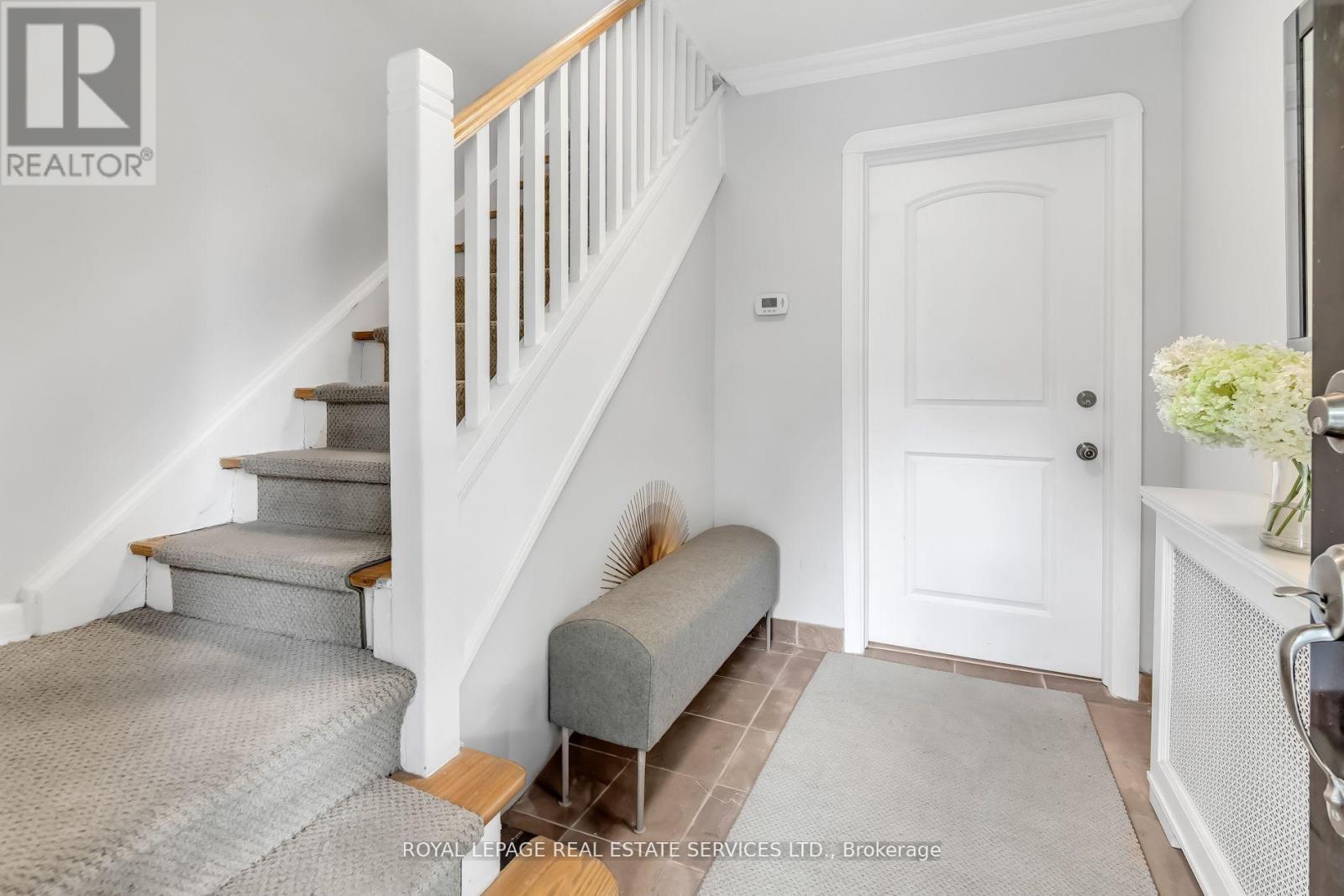 2nd Flr - 42 Gormley Avenue, Toronto, Ontario M4V 1Y8 - Photo 6 - C13448110