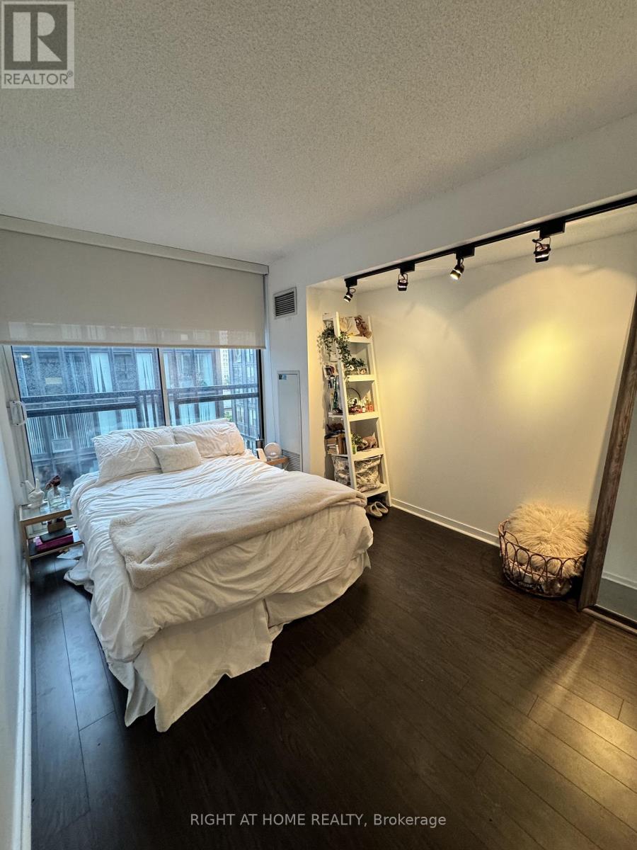 1013 - 75 Dalhousie Street, Toronto, Ontario M5B 2R2 - Photo 11 - C13448174