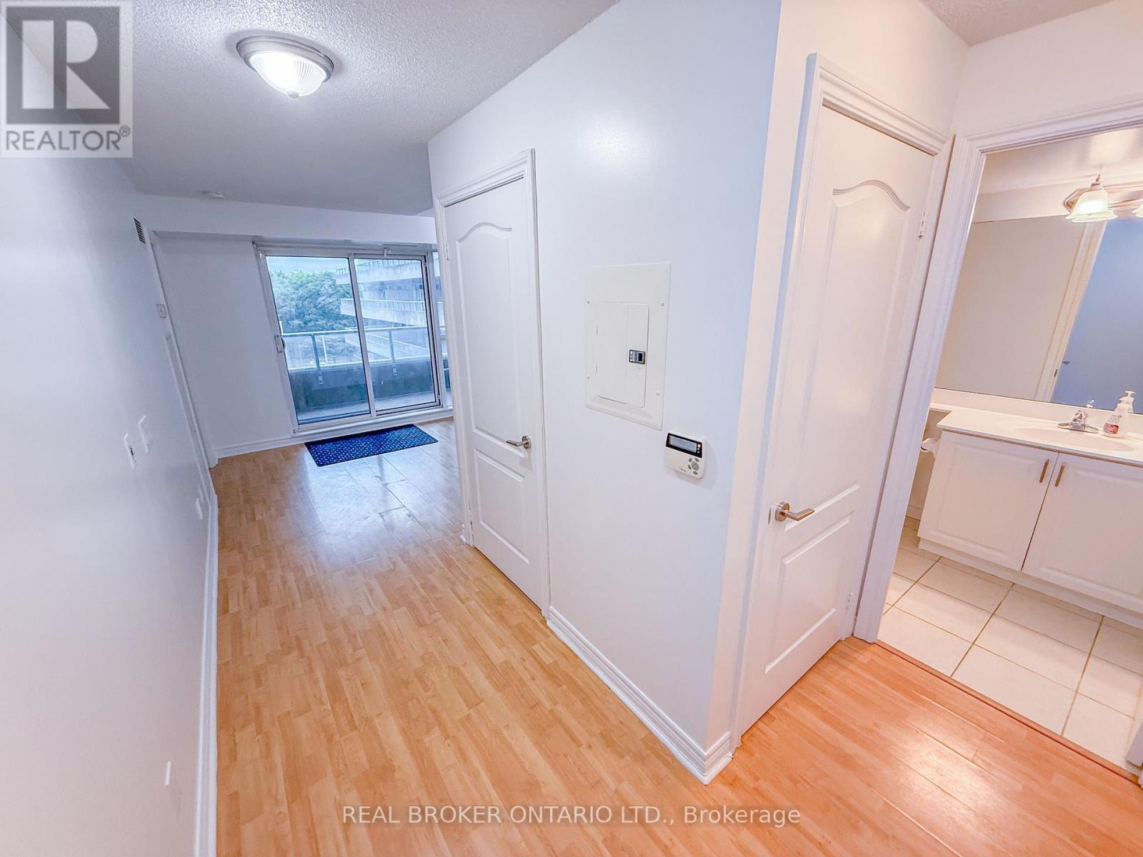 511 - 70 Town Centre Court, Toronto, Ontario M1P 0B2 - Photo 10 - E13448122