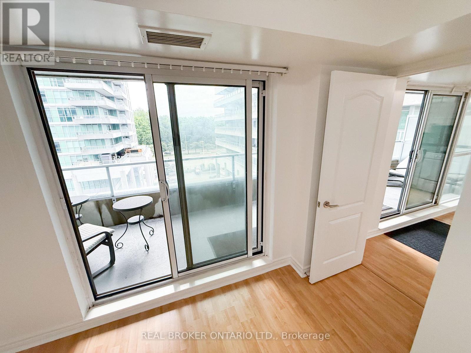 511 - 70 Town Centre Court, Toronto, Ontario M1P 0B2 - Photo 8 - E13448122