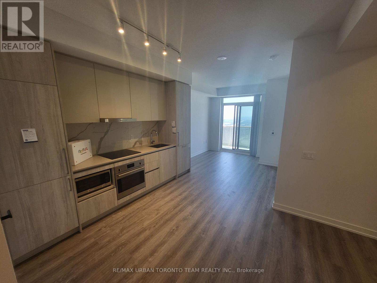 5210 - 195 Commerce Street, Vaughan, Ontario L4K 0P9 - Photo 3 - N13448138
