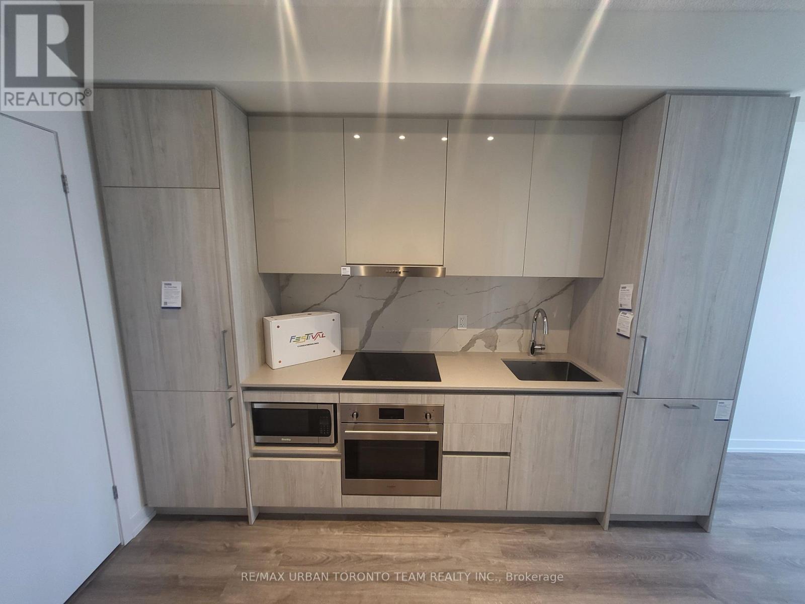 5210 - 195 Commerce Street, Vaughan, Ontario L4K 0P9 - Photo 4 - N13448138