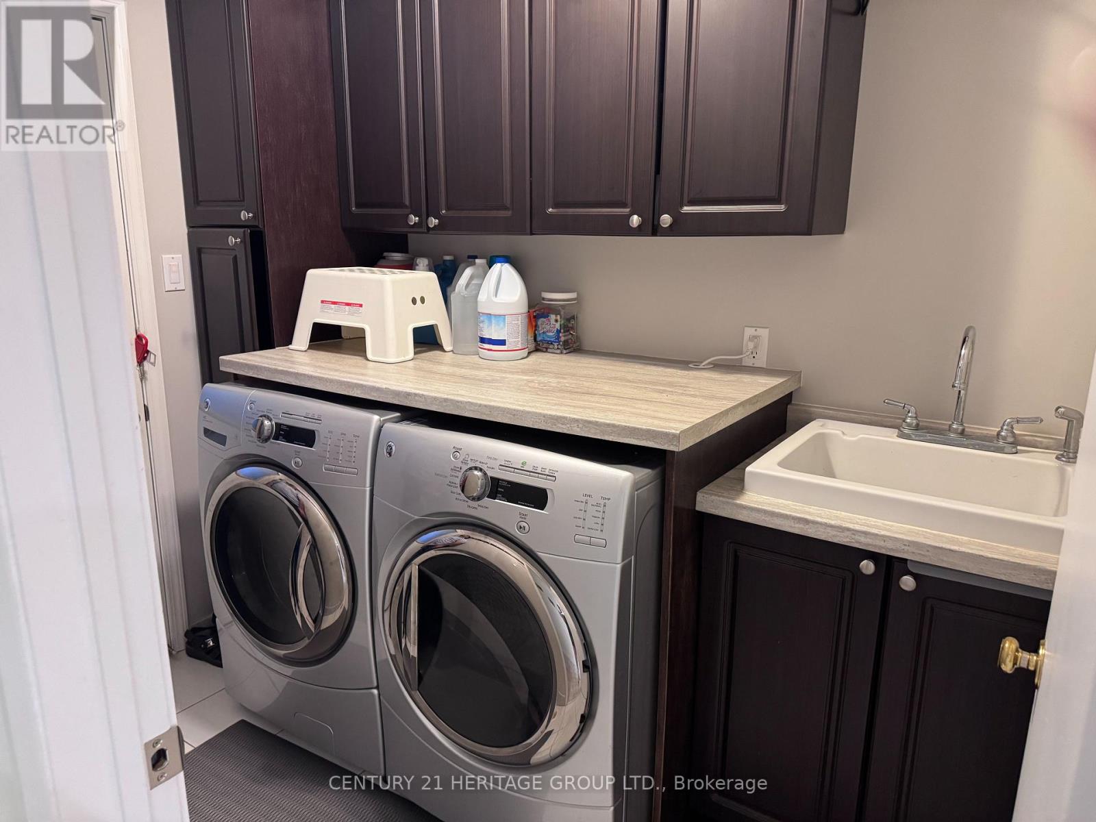 45 Stiver Drive, Newmarket, Ontario  L3Y 7V8 - Photo 7 - N13448206