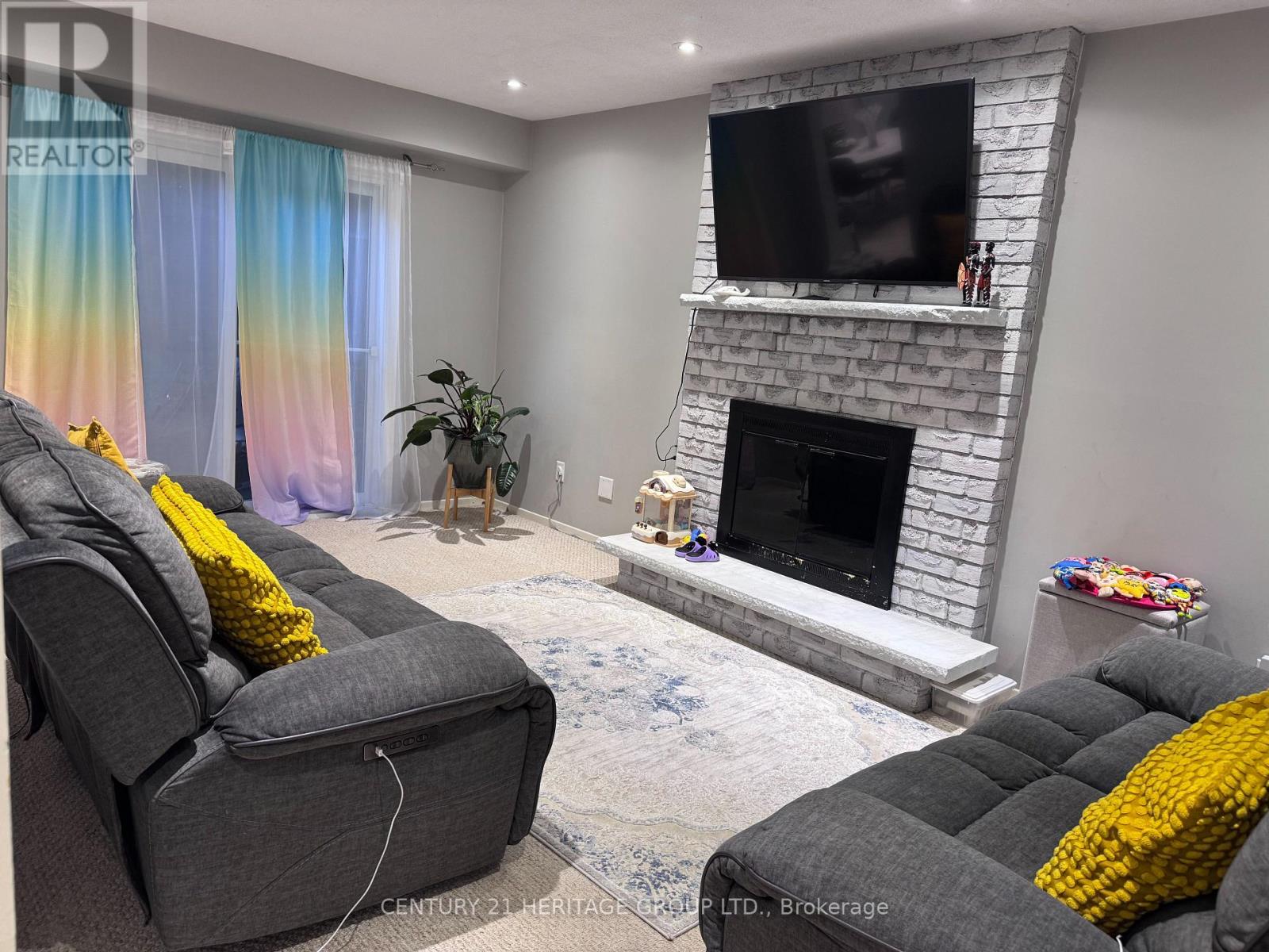 45 Stiver Drive, Newmarket, Ontario  L3Y 7V8 - Photo 9 - N13448206