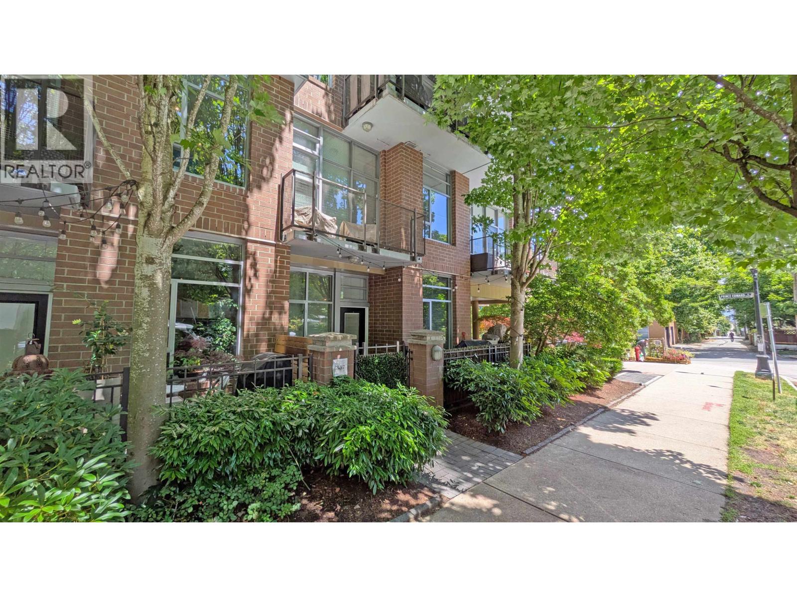 357 E 11TH AVENUE, Vancouver, British Columbia