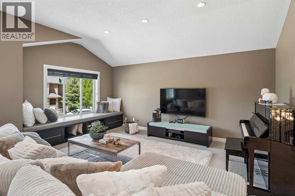 92 Panatella Crescent NW, Calgary, Alberta  T3K 0H4 - Photo 21 - A2317096