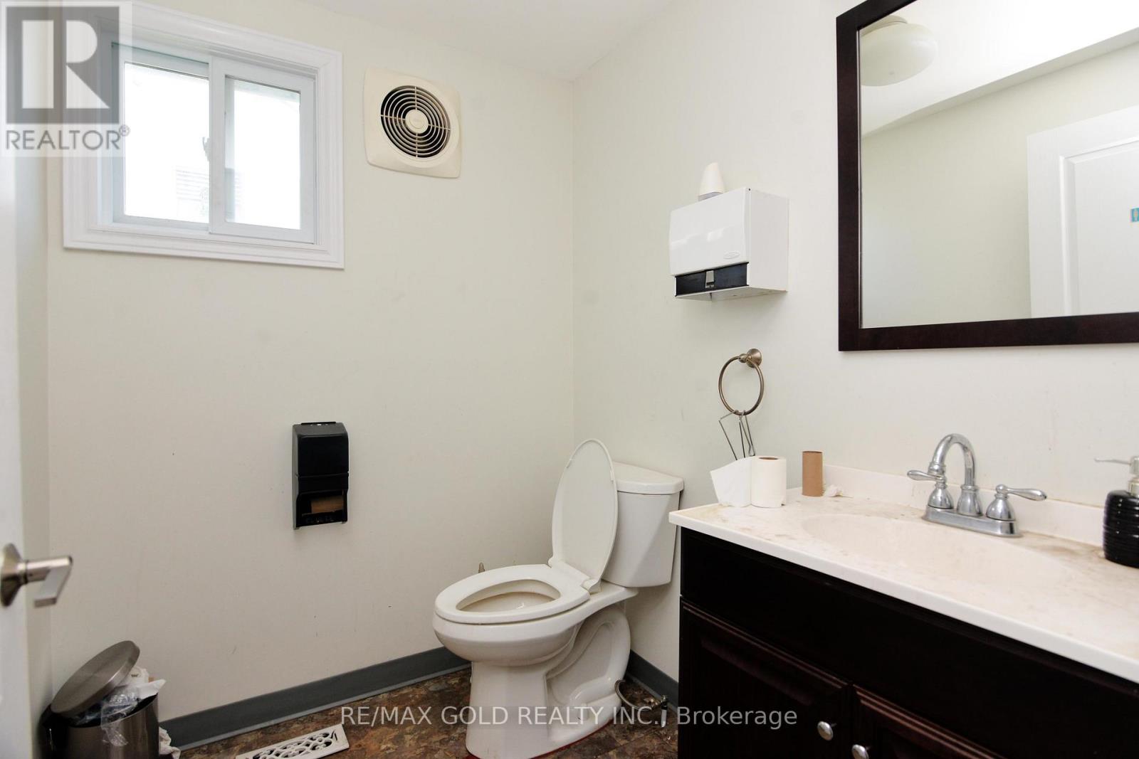 14940 Hurontario Street, Caledon, Ontario  L7C 2C2 - Photo 32 - W13448106