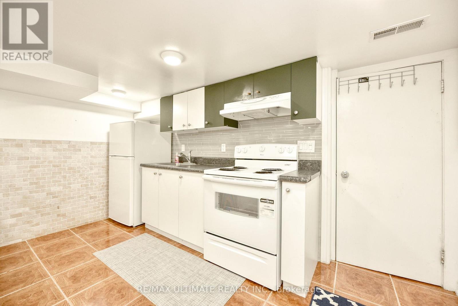 Basement - 433 Symington Avenue, Toronto, Ontario  M6N 2W4 - Photo 3 - W13448124